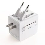   Kikkerland UL10 USB-A USB-C csatlakozókkal utazó hálózati adapter